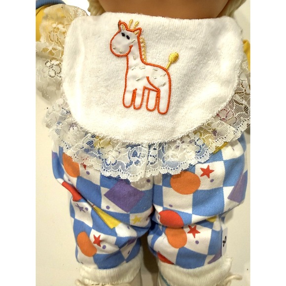 Vintage 1988 Cabbage Patch Kids Doll Blonde Blue Eyes Weebok Shoes Hasbro Outfit - Picture 4 of 7